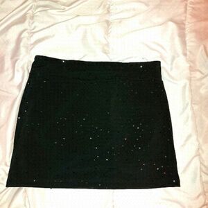 CUTE BLACK SKIRT